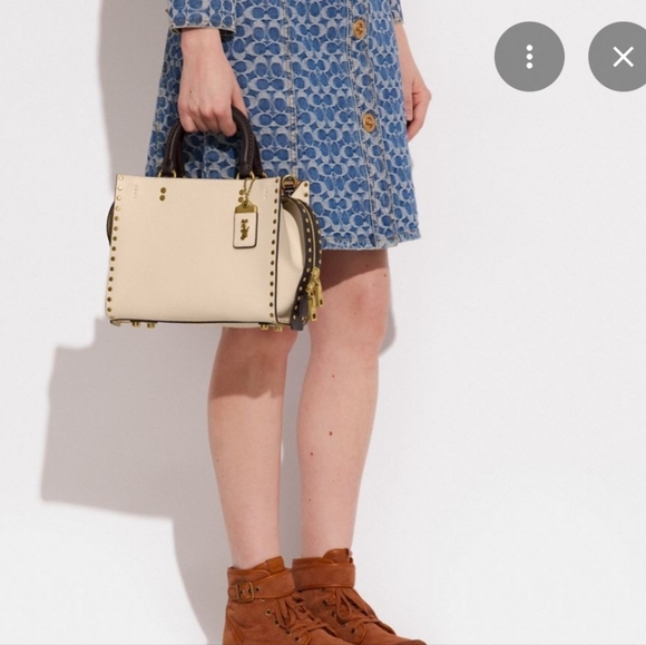 Coach Rogue 25 with Rivets - Picture 10 of 11